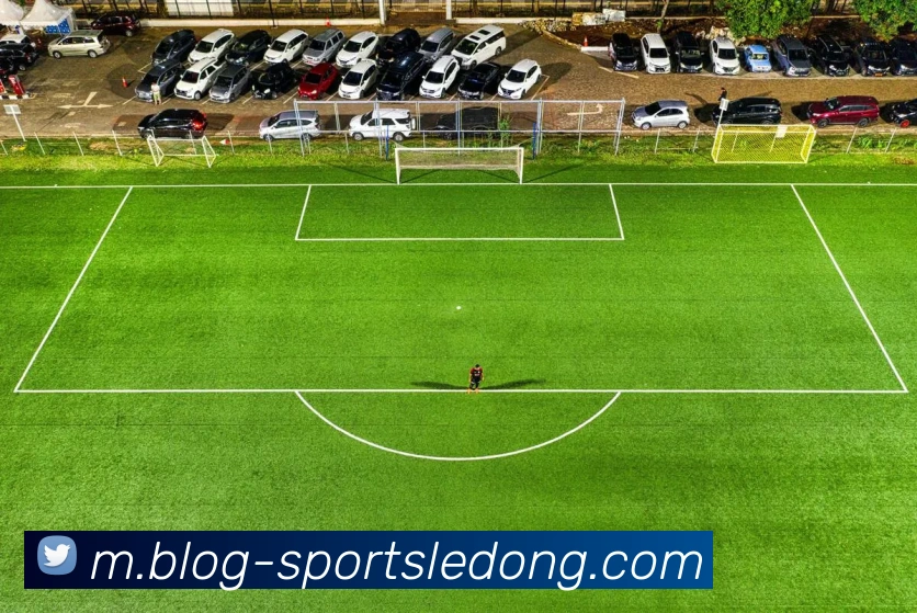 哈登手指伤势影响发挥失误频繁却依然能在关键时刻展现实力